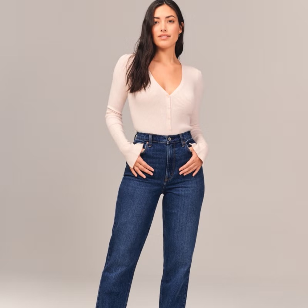 Abercrombie Curve Love 90s Straight Ultra High Rise Jeans